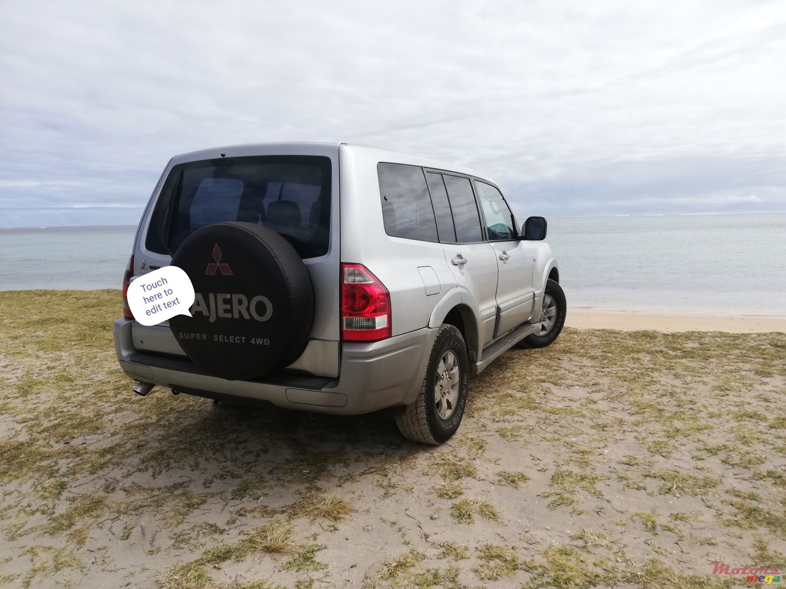 2003' Mitsubishi Pajero photo #1