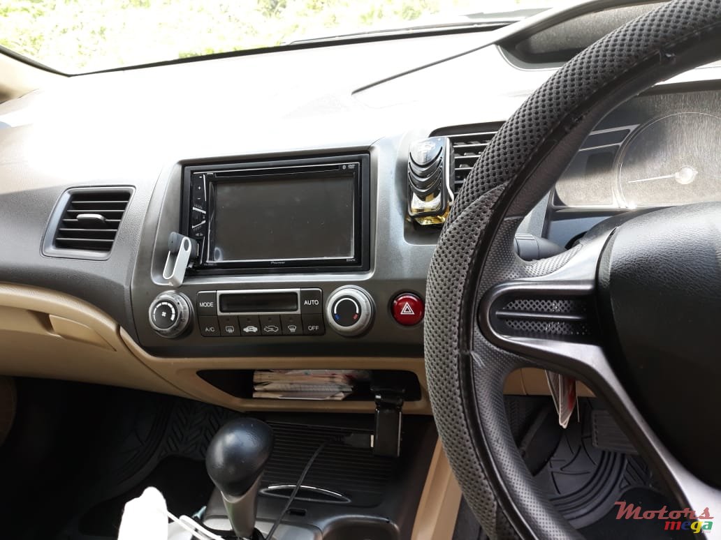 2007' Honda Civic photo #2