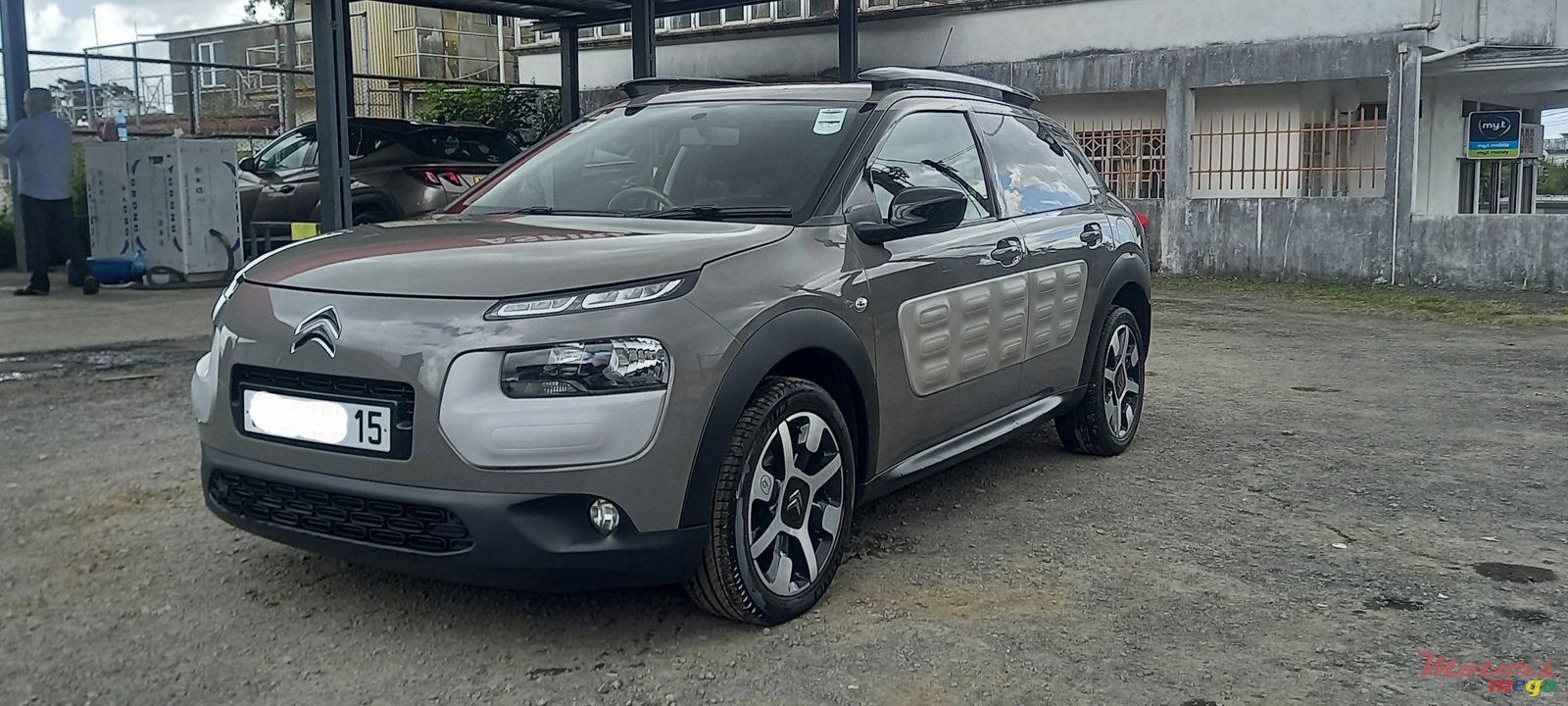 2015' Citroen C4 Cactus photo #2