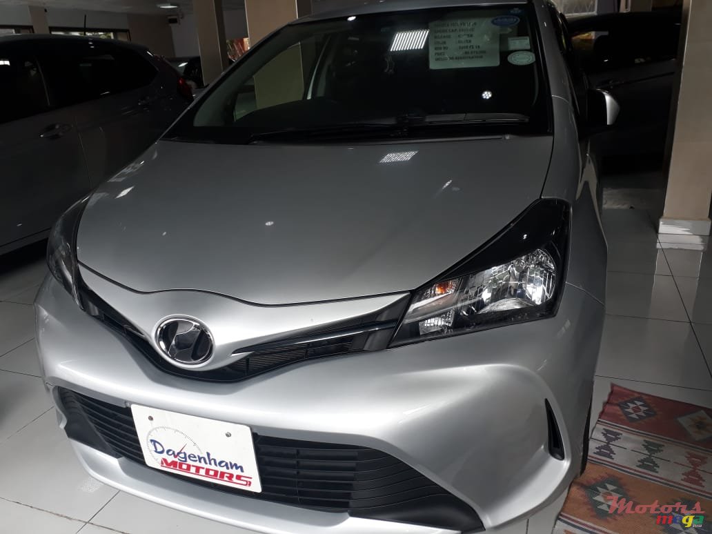 2016' Toyota Vitz photo #1