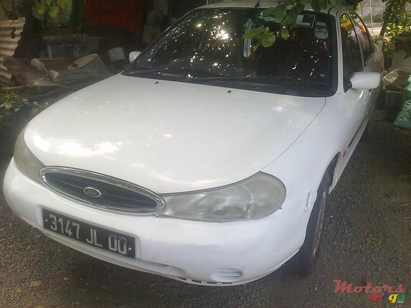 2000' Ford Mondeo photo #2