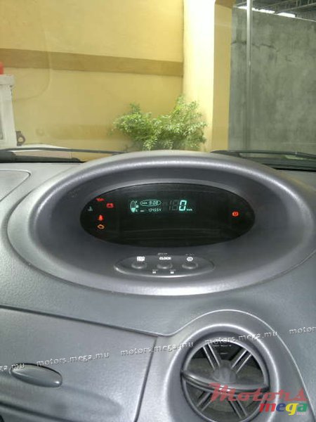 2000' Toyota Yaris VITZ MANUAL photo #5