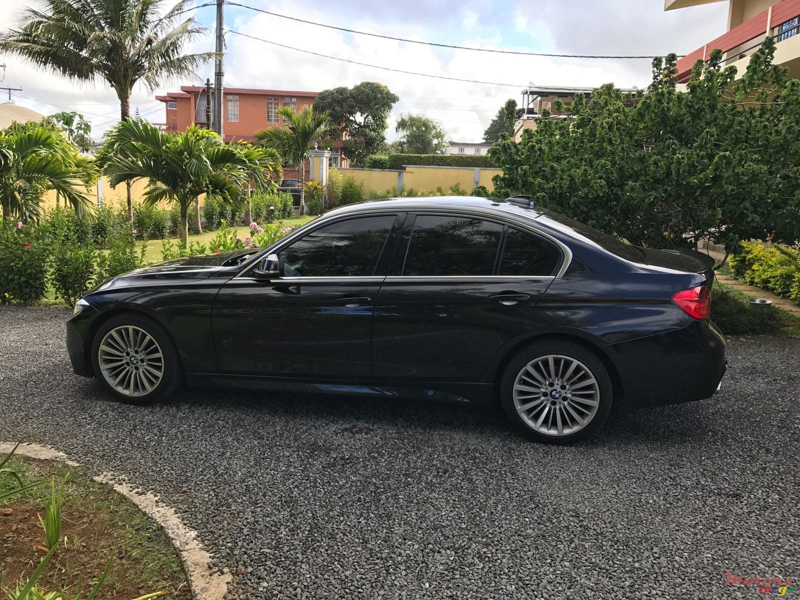 2012' BMW 328 photo #2