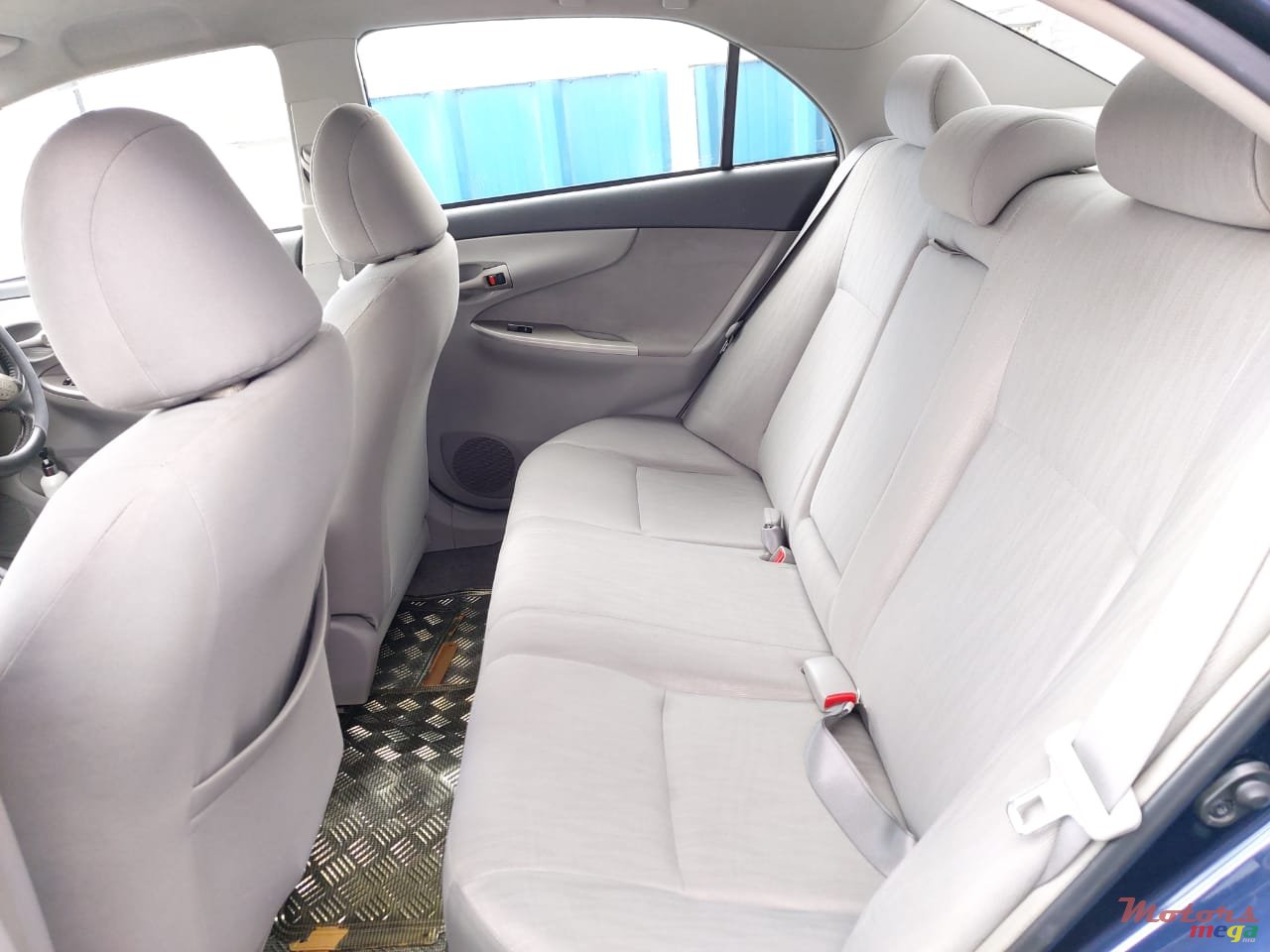 2007' Toyota Axio photo #4