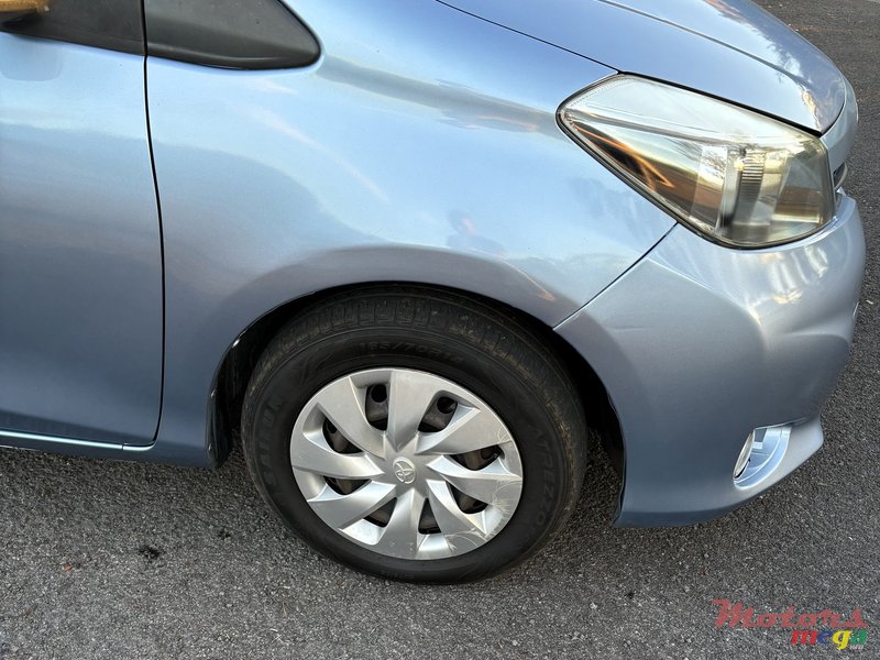 2012' Toyota Vitz photo #3