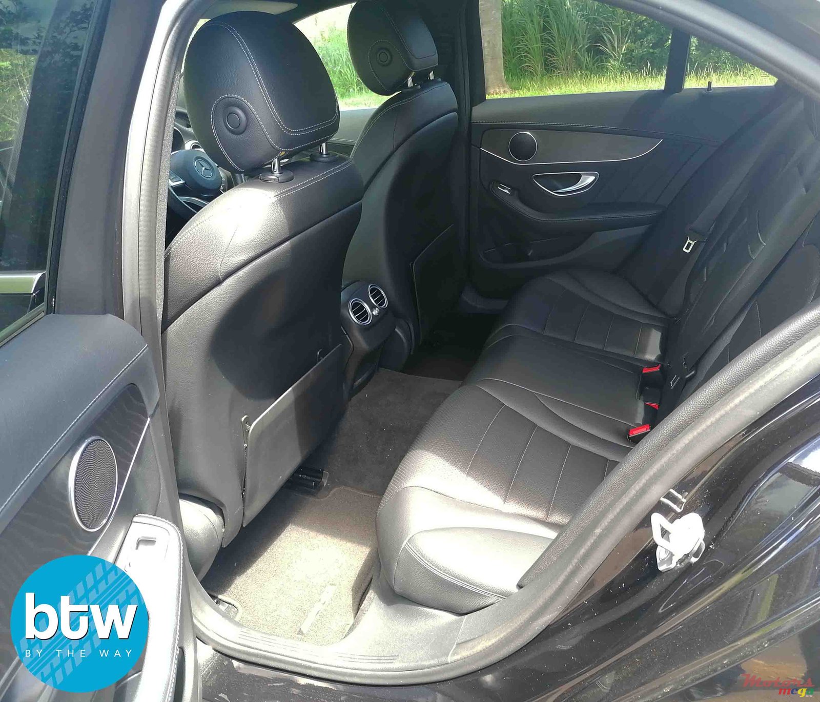 2014' Mercedes-Benz C-Class photo #4