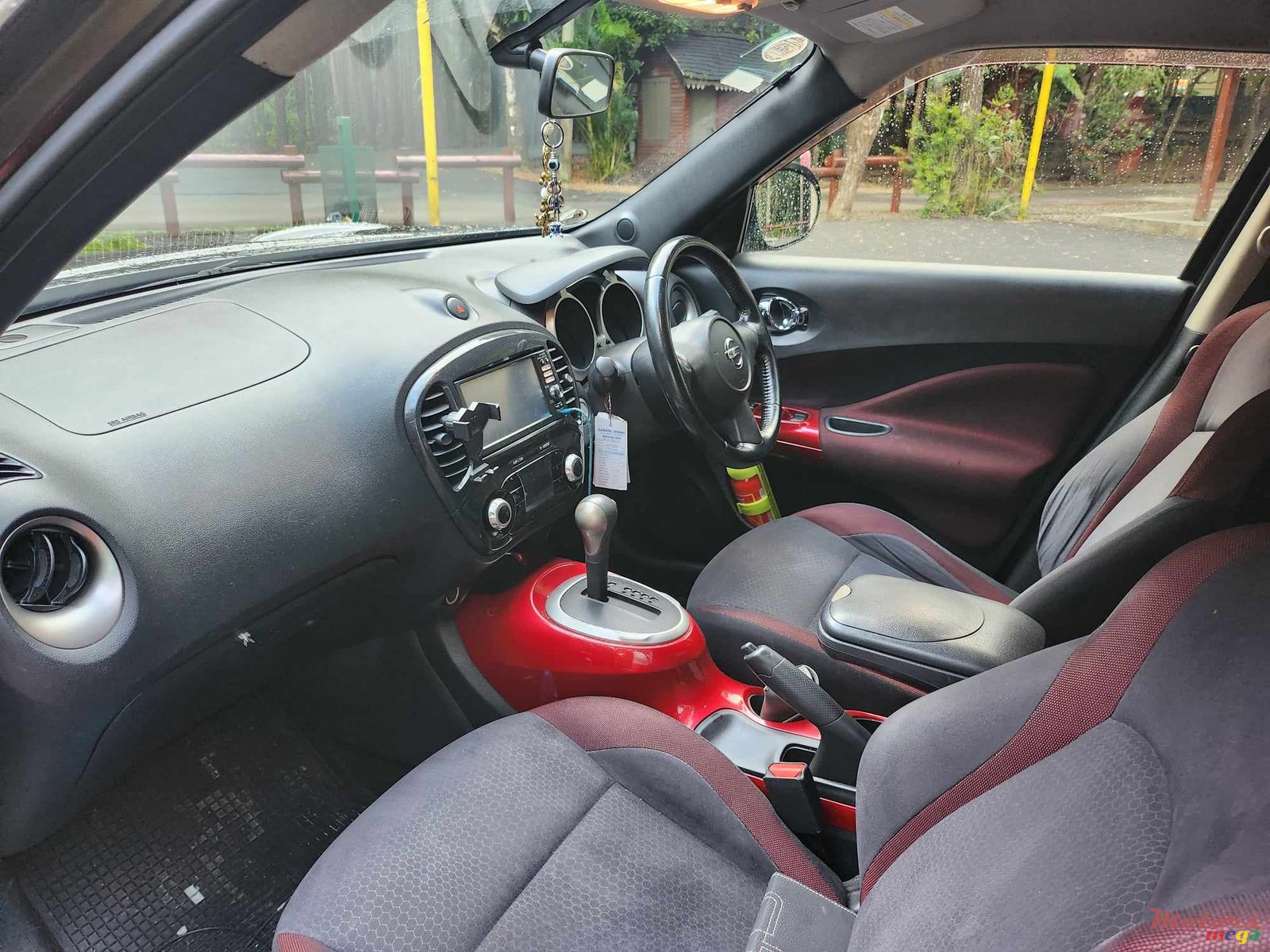 2012' Nissan Juke photo #6