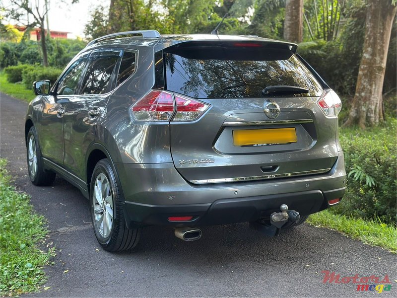 2015' Nissan Xtrail 7 seater photo #3