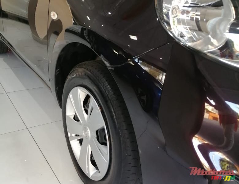 2018' Nissan March photo #5