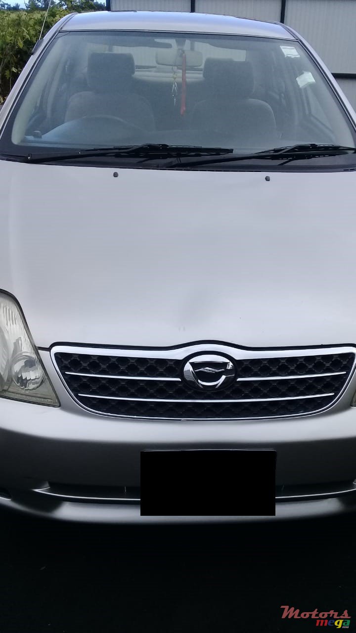 2001' Toyota photo #1