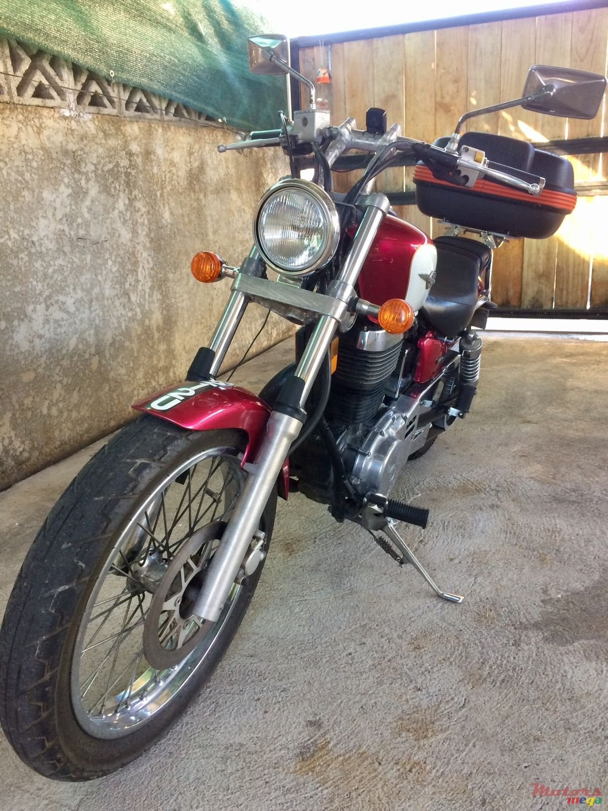 2009' Suzuki Boulevard LS650-S40 photo #7