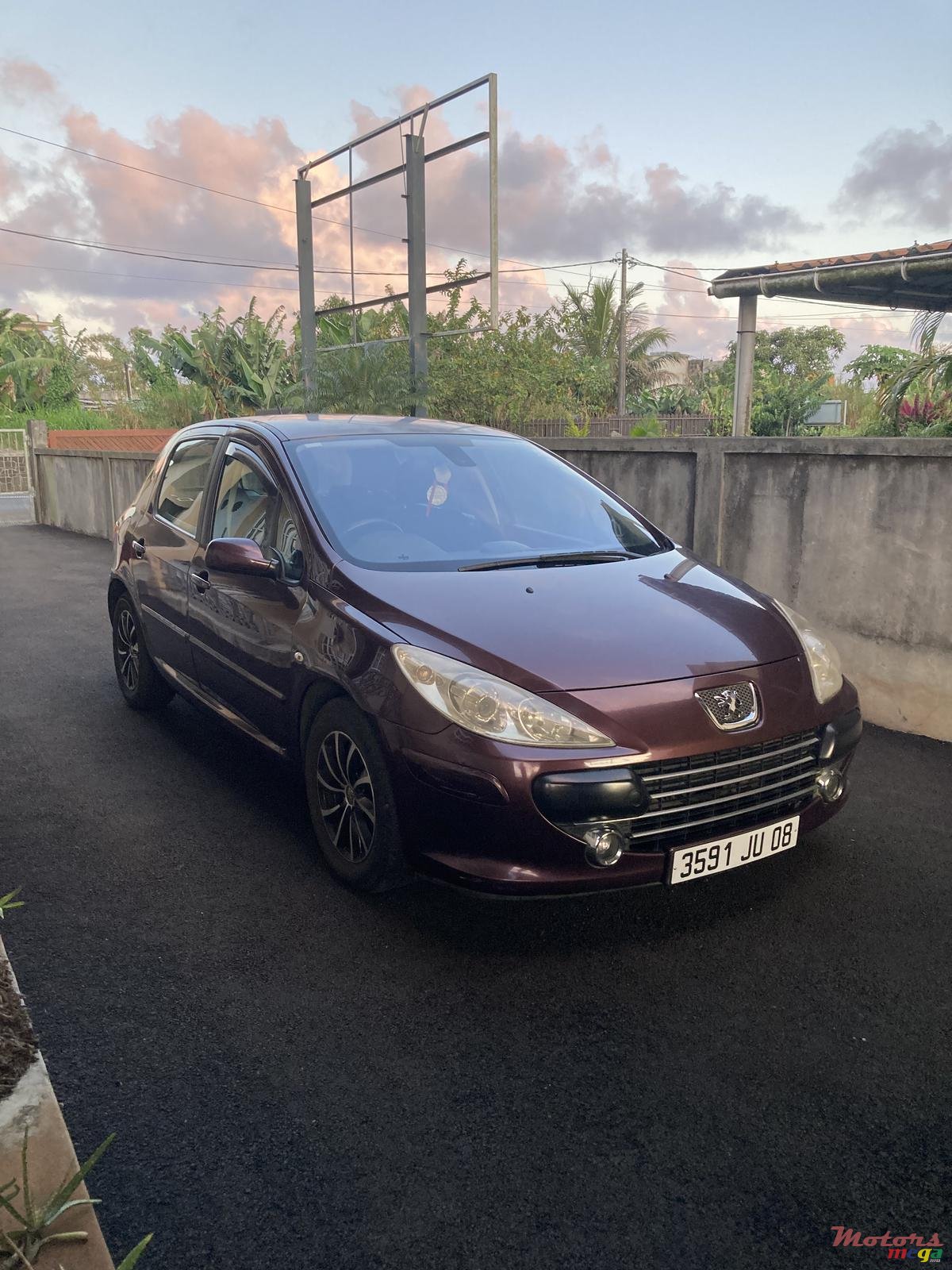 2008' Peugeot 307 photo #1