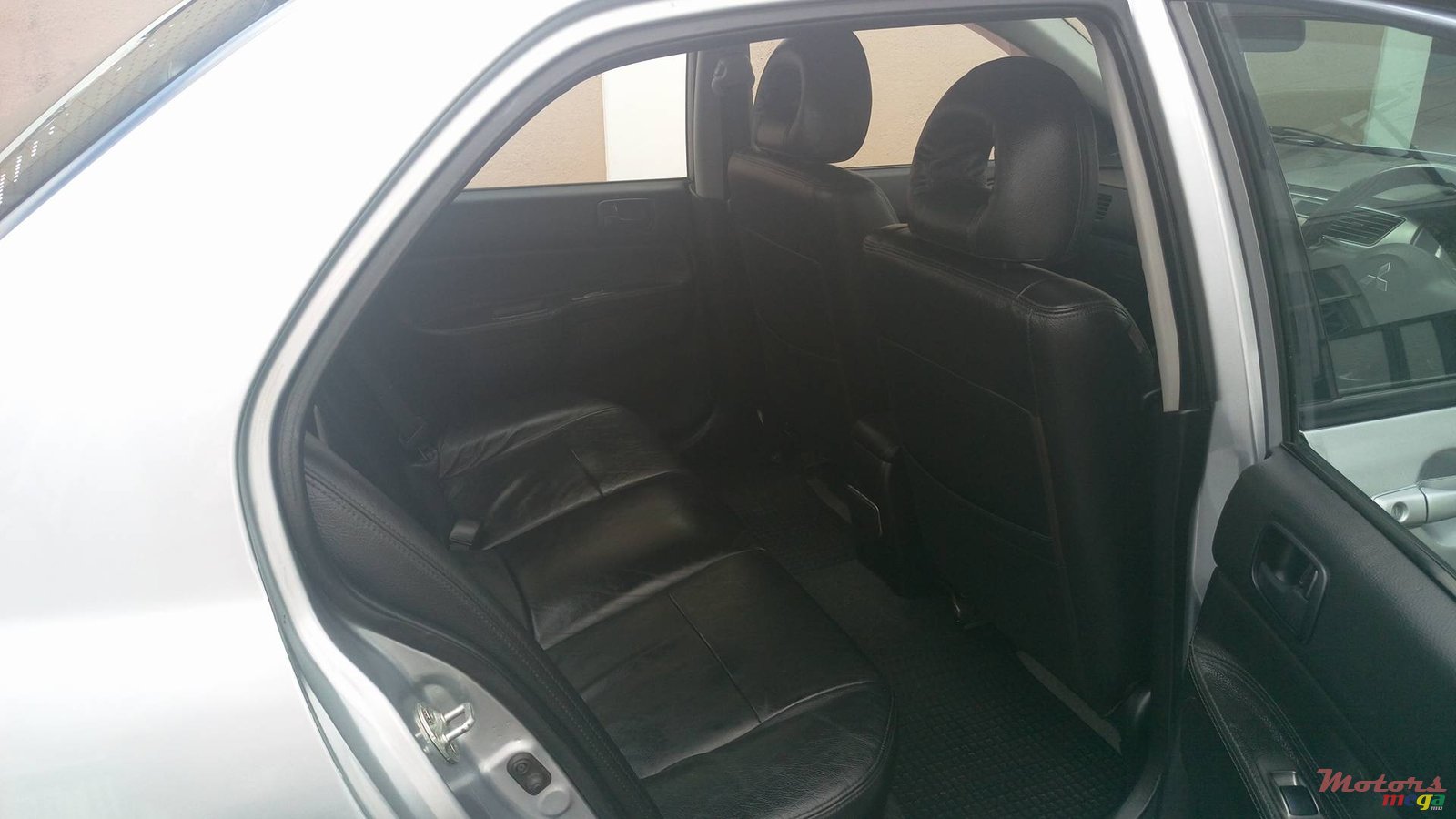 2008' Mitsubishi Lancer GLX photo #3