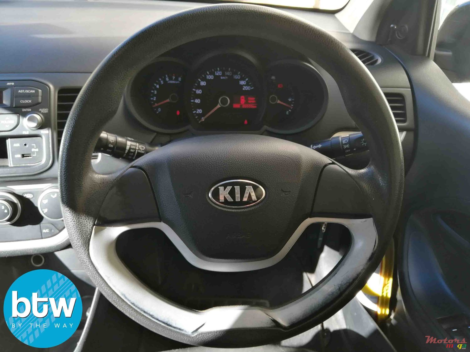 2014' Kia Picanto photo #6