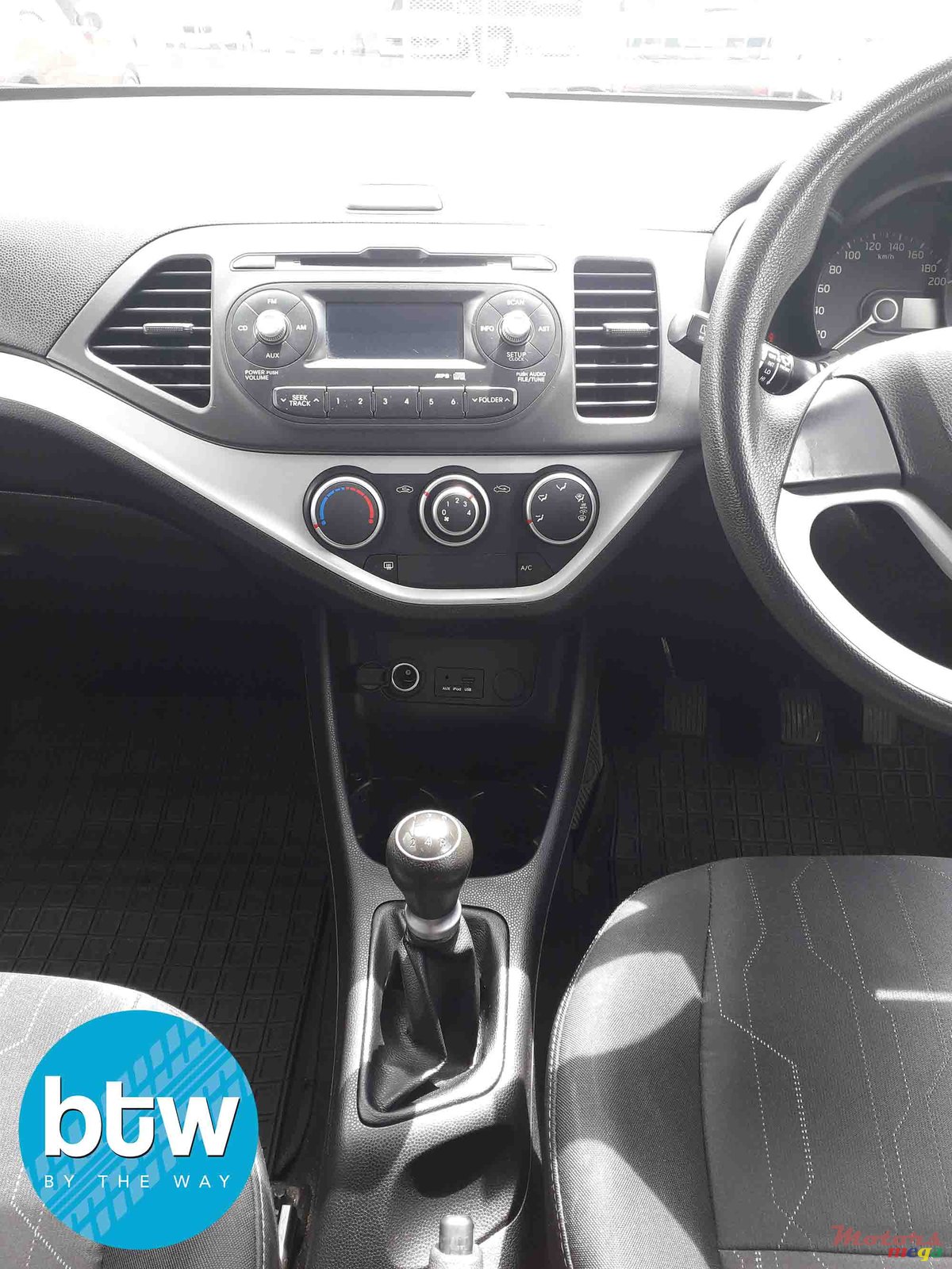 2015' Kia Picanto photo #5