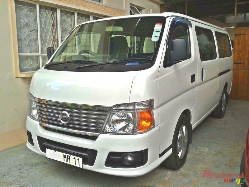 2011' Nissan Urvan photo #1