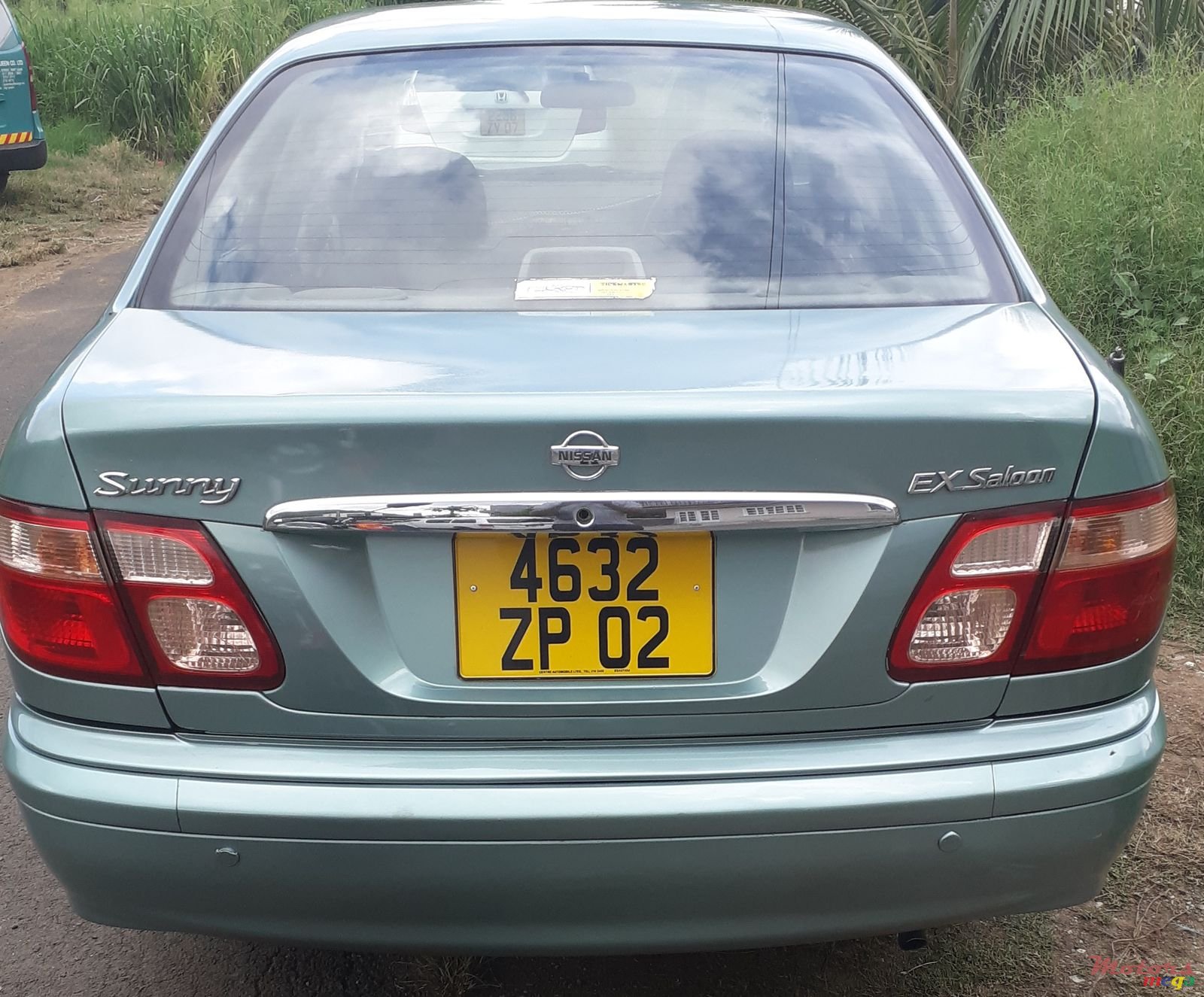 2002' Nissan N16 Full Option photo #2