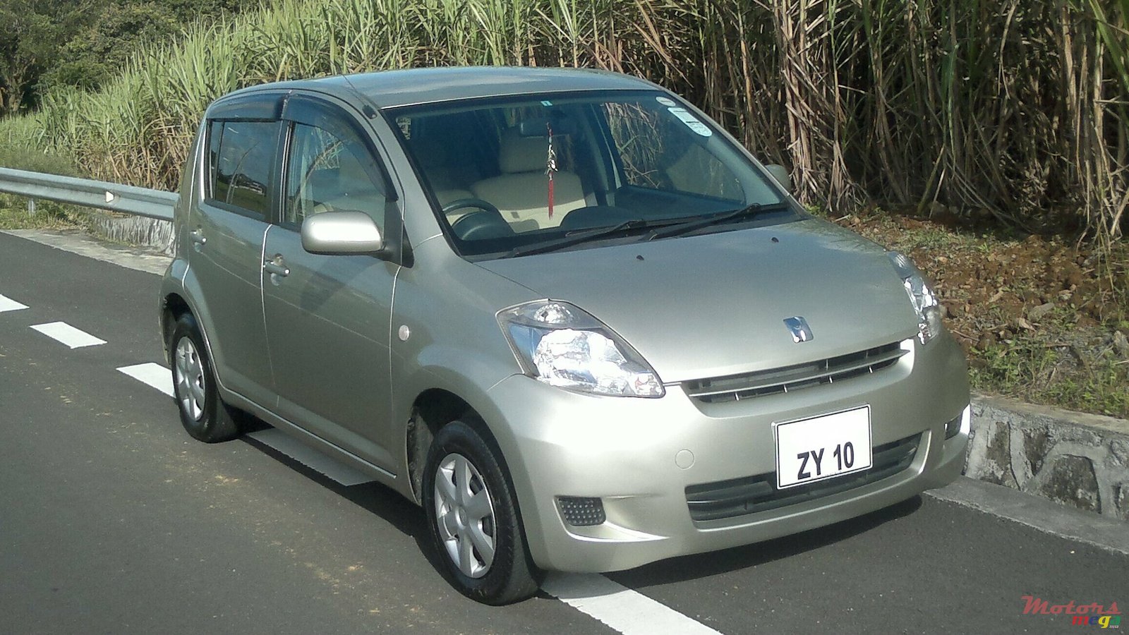 2010' Toyota Passo photo #1