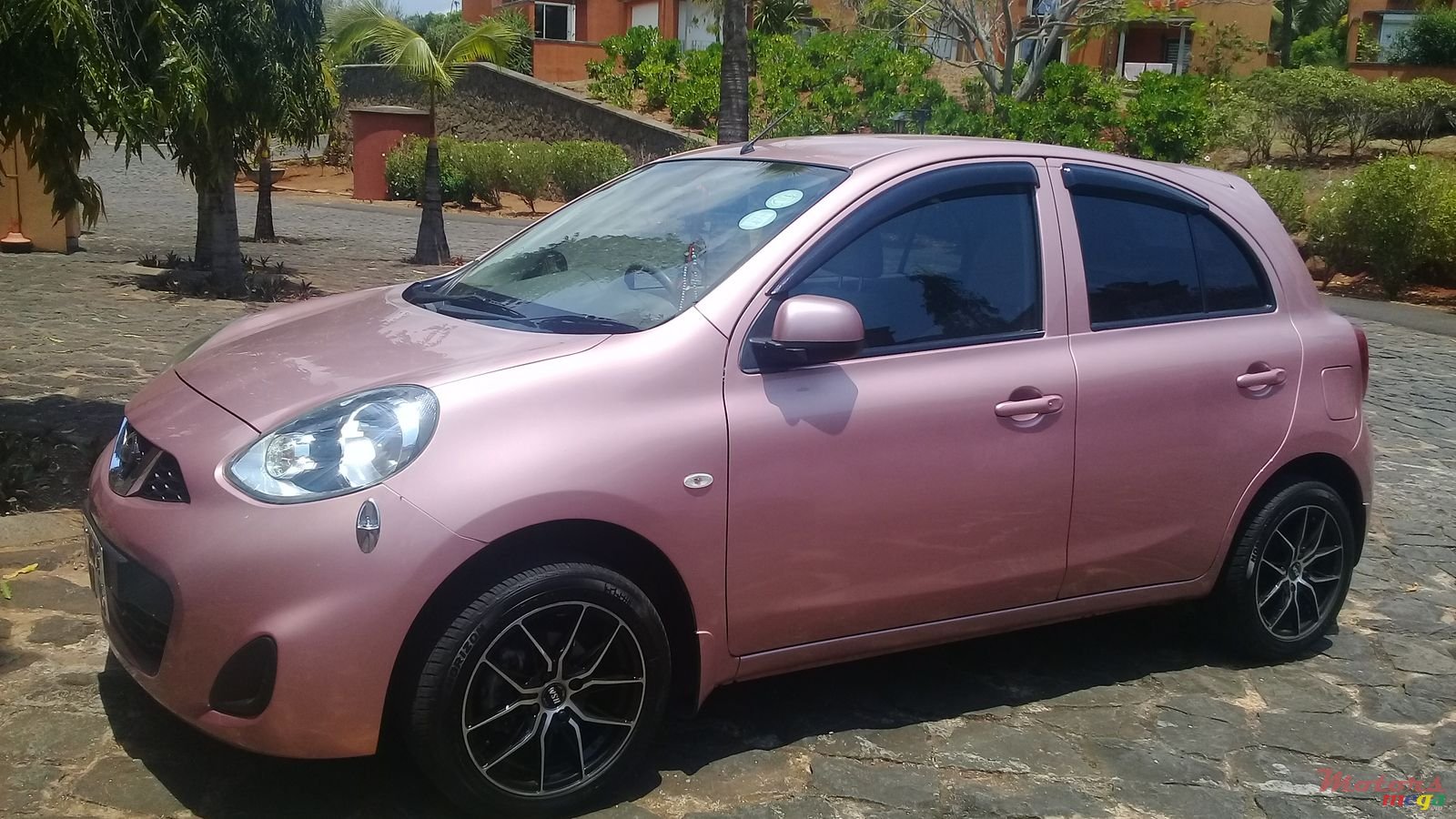 2015' Nissan March photo #4