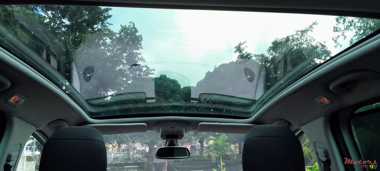 2011' Peugeot 3008 photo #5