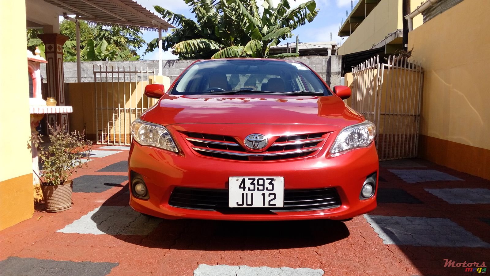 2012' Toyota photo #2