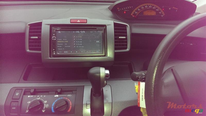 2010' Honda photo #4