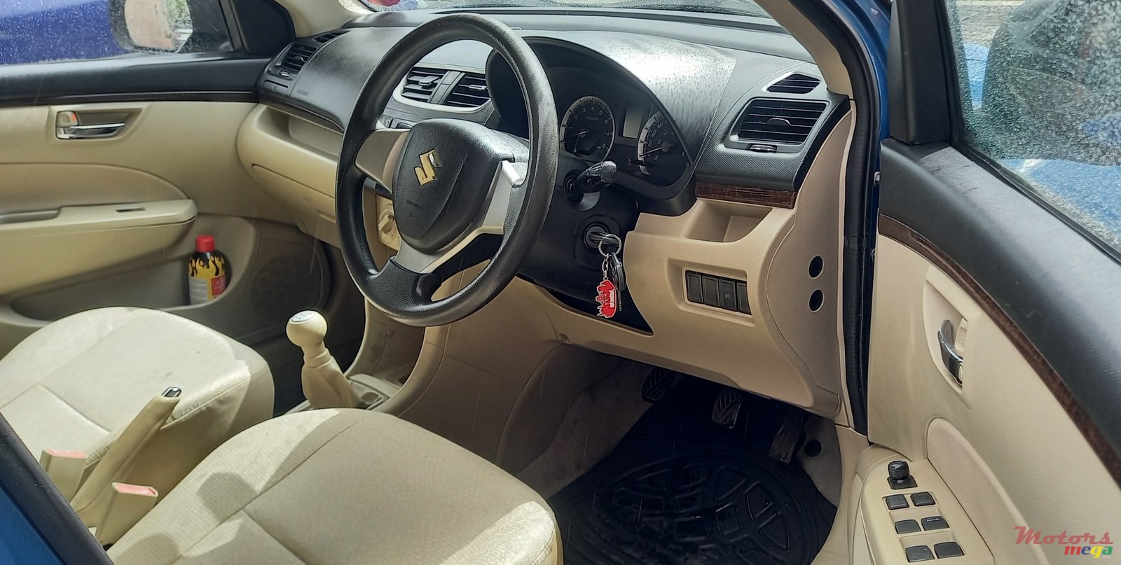 2013' Suzuki Swift Dsire photo #5