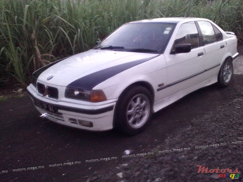 1994' BMW 3 Series 318i photo #2