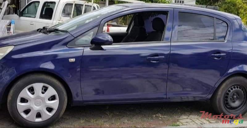 2012' Opel Corsa photo #1