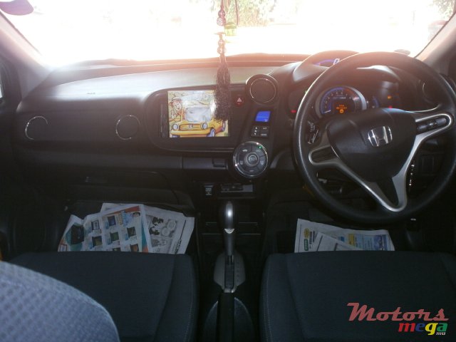 2011' Honda Insight Hybrid photo #5