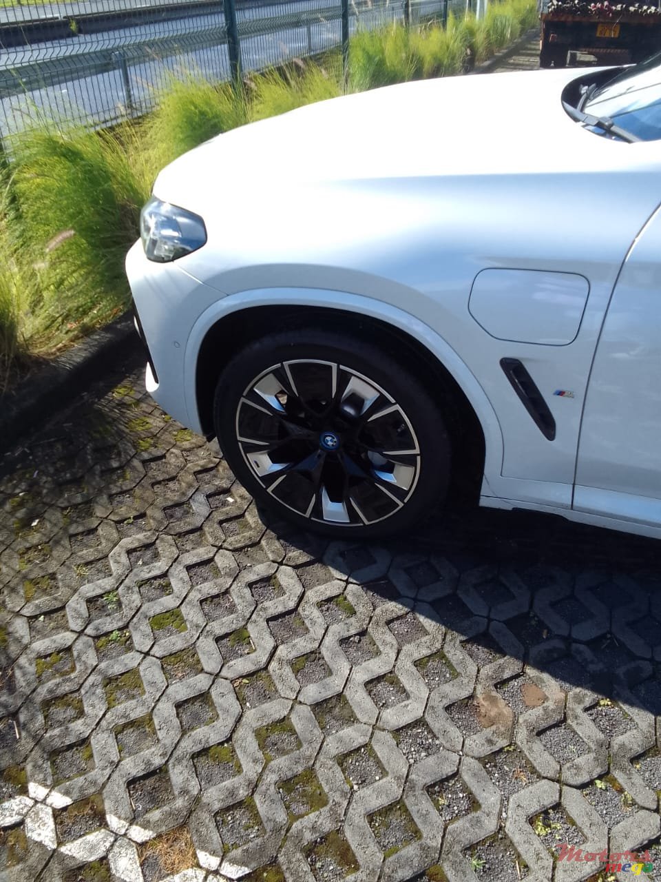 2022' BMW iX3 photo #3