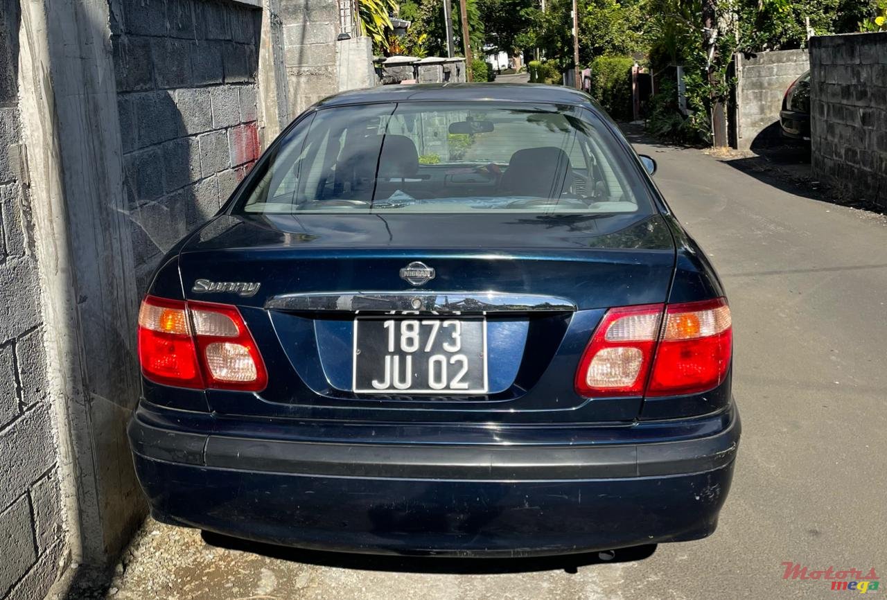 2002' Nissan photo #4