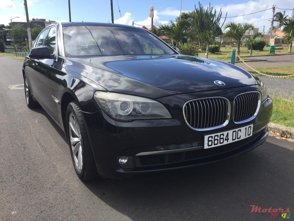 2010' BMW 740 photo #3