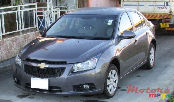 2012' Chevrolet Cruze Full Option photo #1