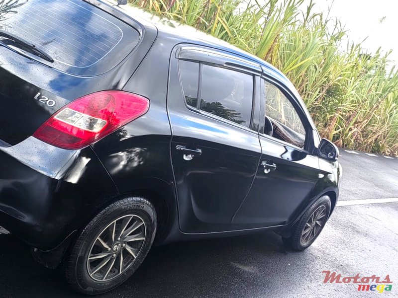 2012' Hyundai i20 photo #4