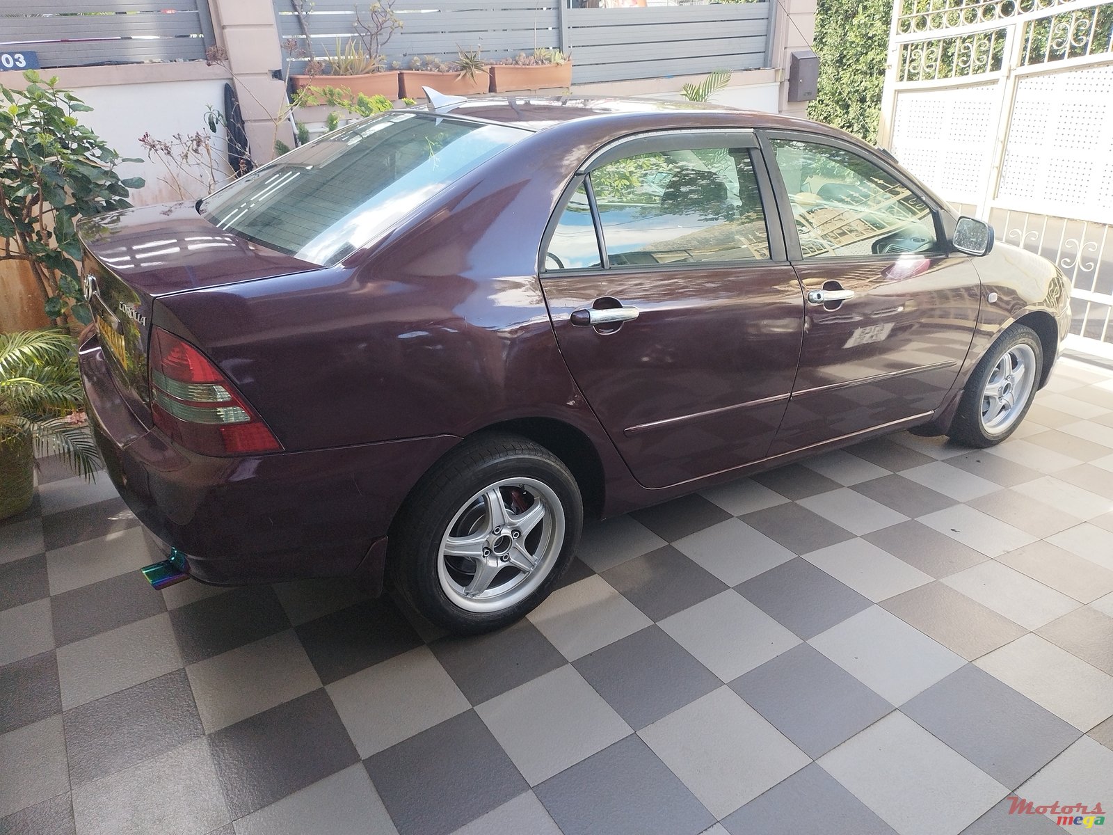 2003' Toyota Corolla photo #2