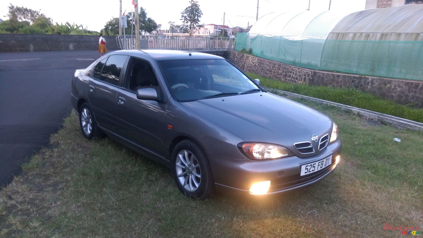 2001' Nissan Primera photo #4