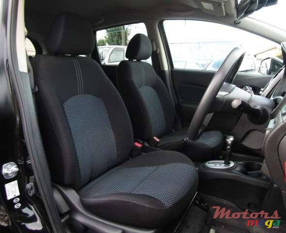 2015' Nissan photo #2