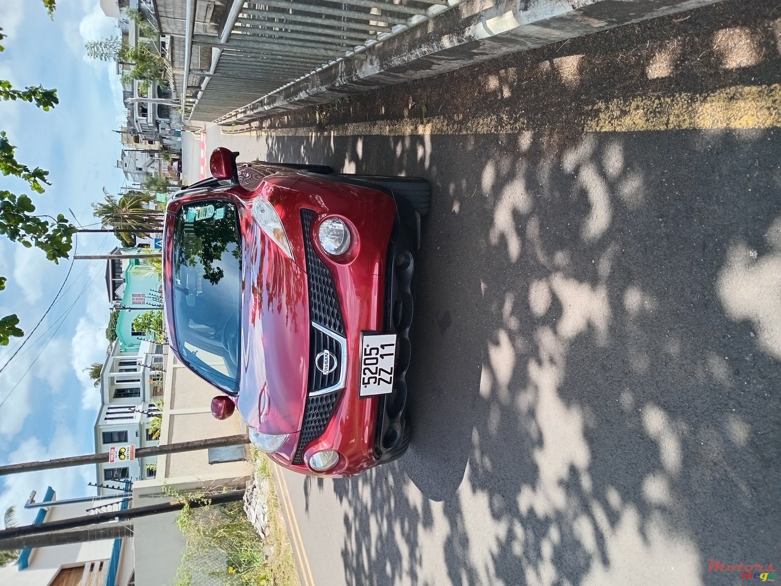 2011' Nissan Juke photo #1