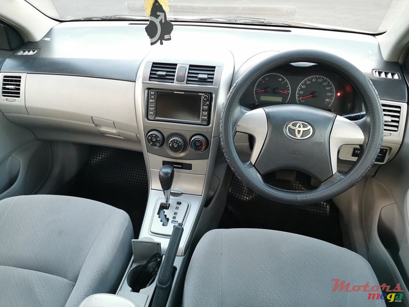 2010' Toyota Corolla Axio photo #5