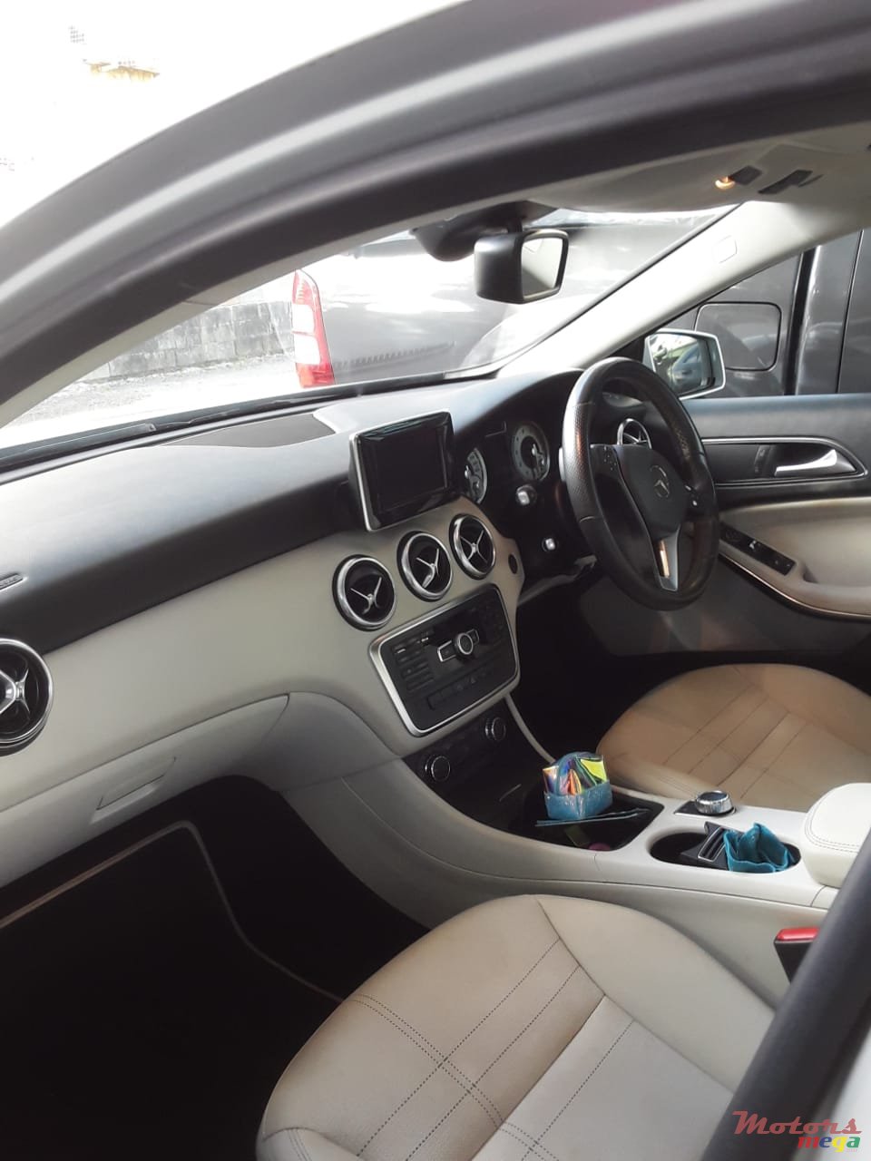 2014' Mercedes-Benz A 200 photo #2