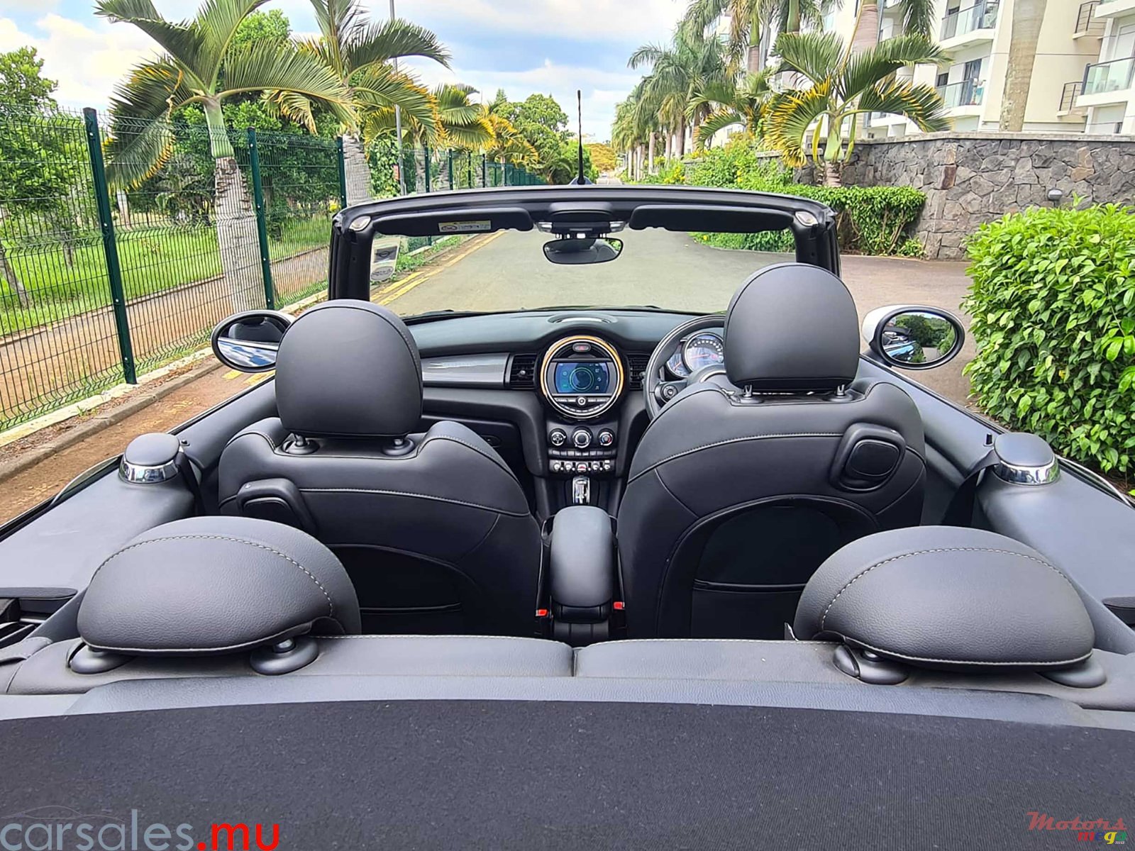 2021' MINI Cooper Cabrio photo #6