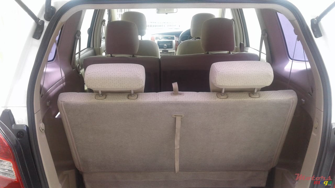 2013' Nissan Livina photo #5