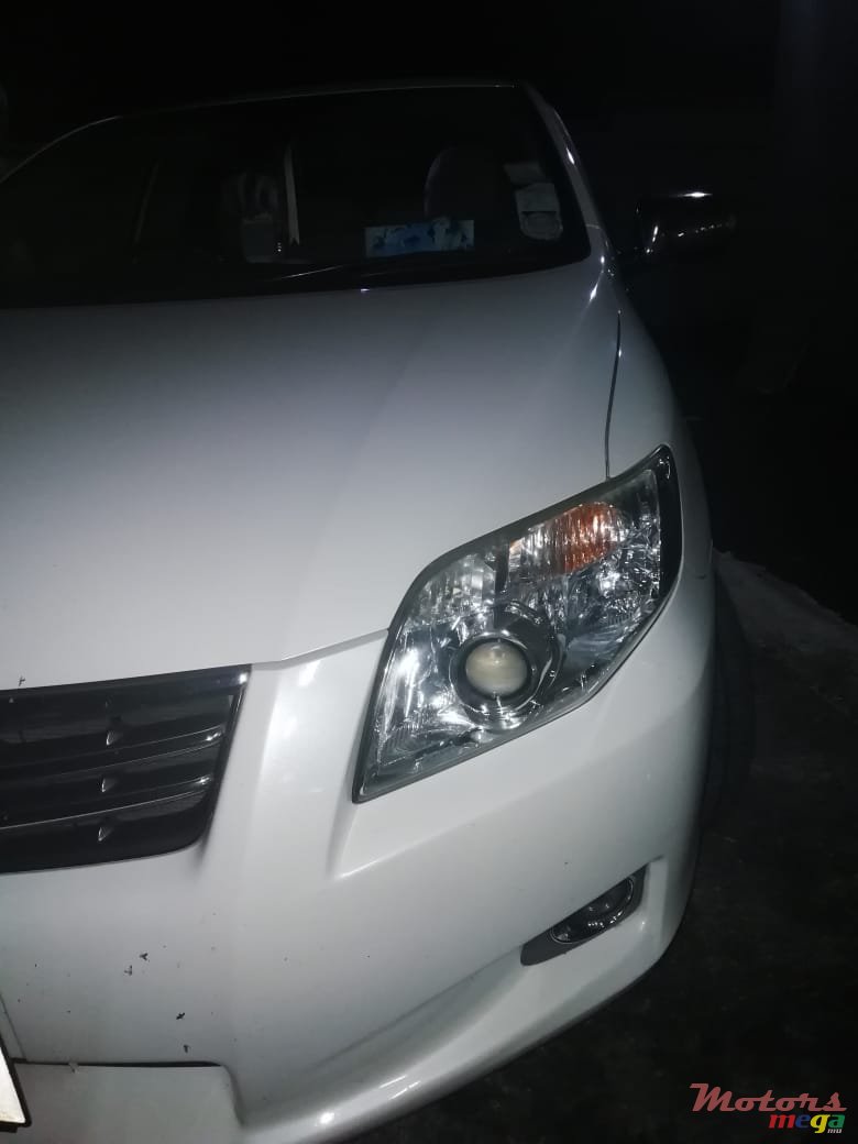 2011' Toyota Axio photo #3