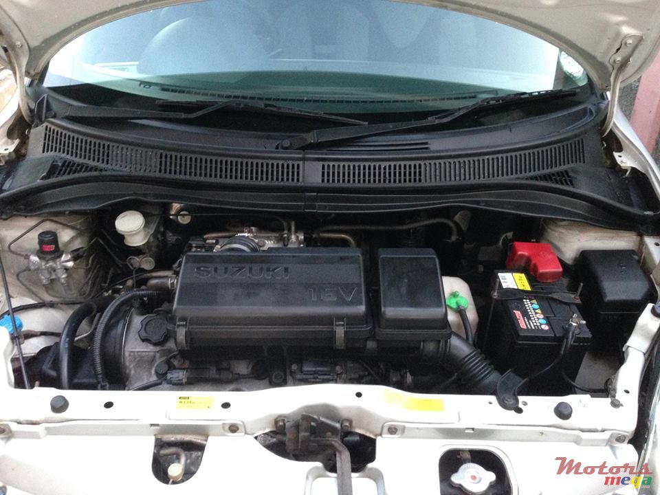 2007' Suzuki Swift photo #3