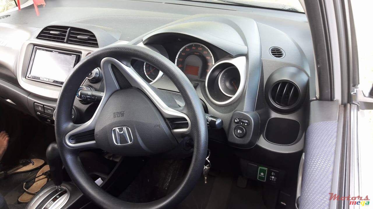 2011' Honda Fit photo #6