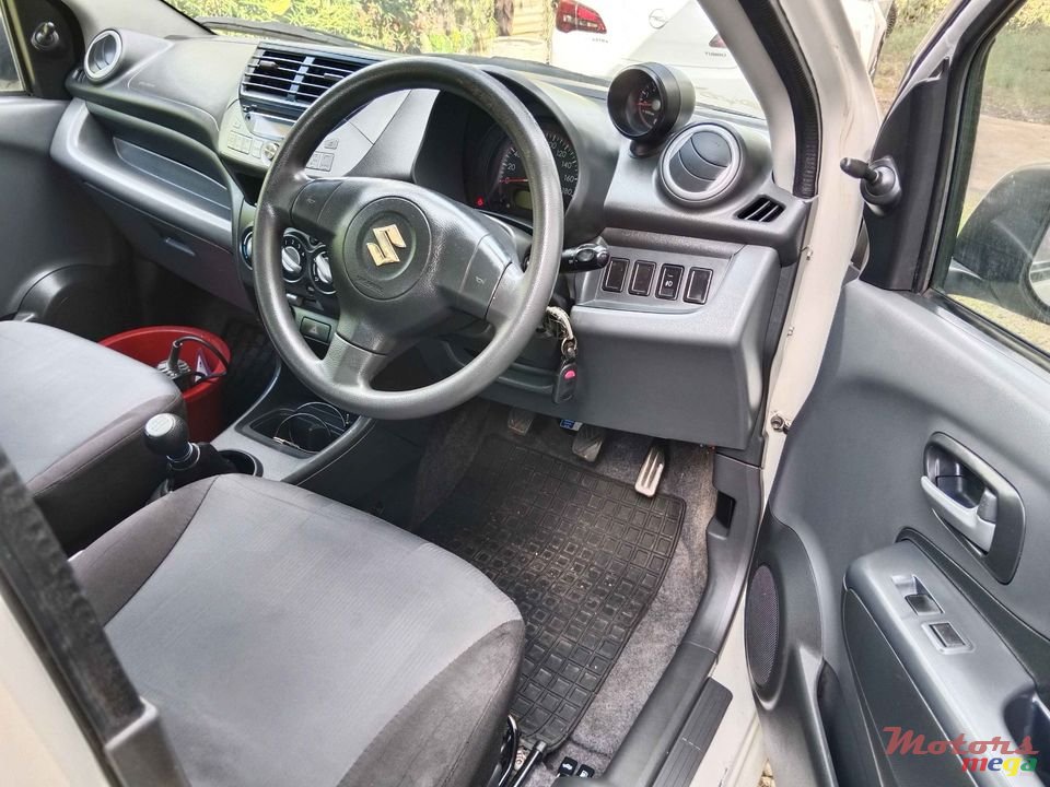 2013' Suzuki Celerio 990cc MANUAL photo #3