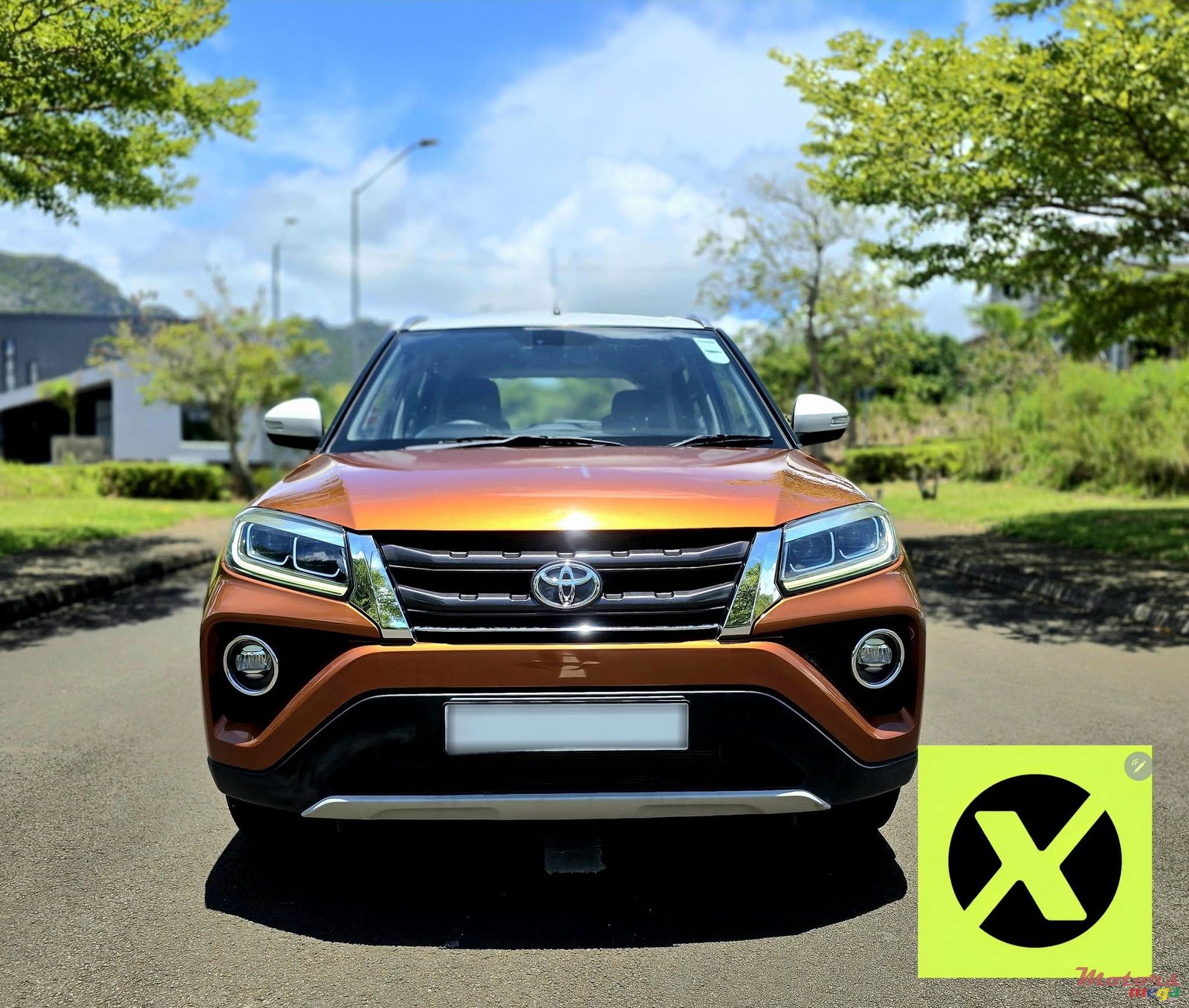 2023' Toyota Urban Cruiser photo #1