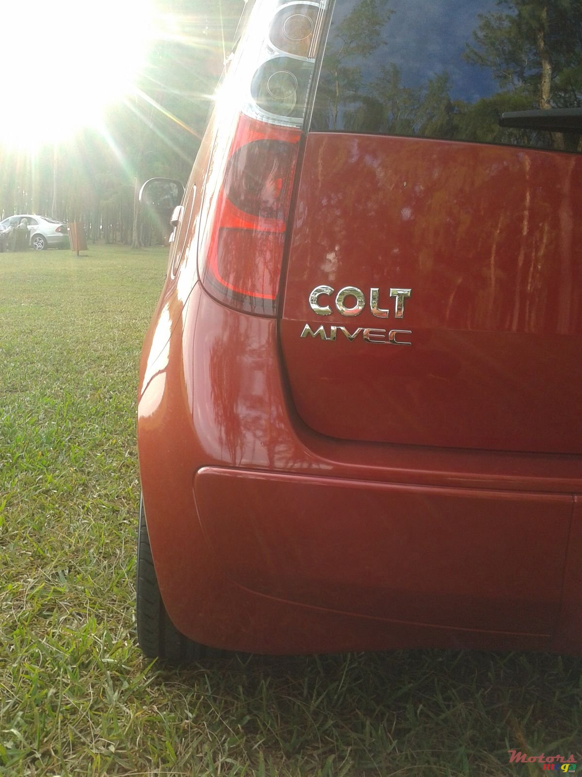 2007' Mitsubishi Hatchback photo #3