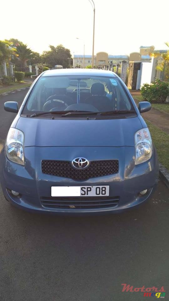 2008' Toyota Yaris photo #2